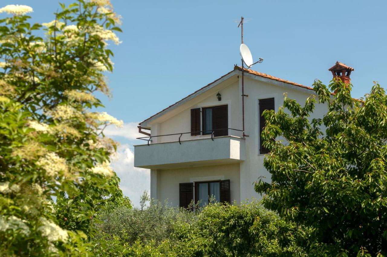 App Fiorela Porec Esterno foto